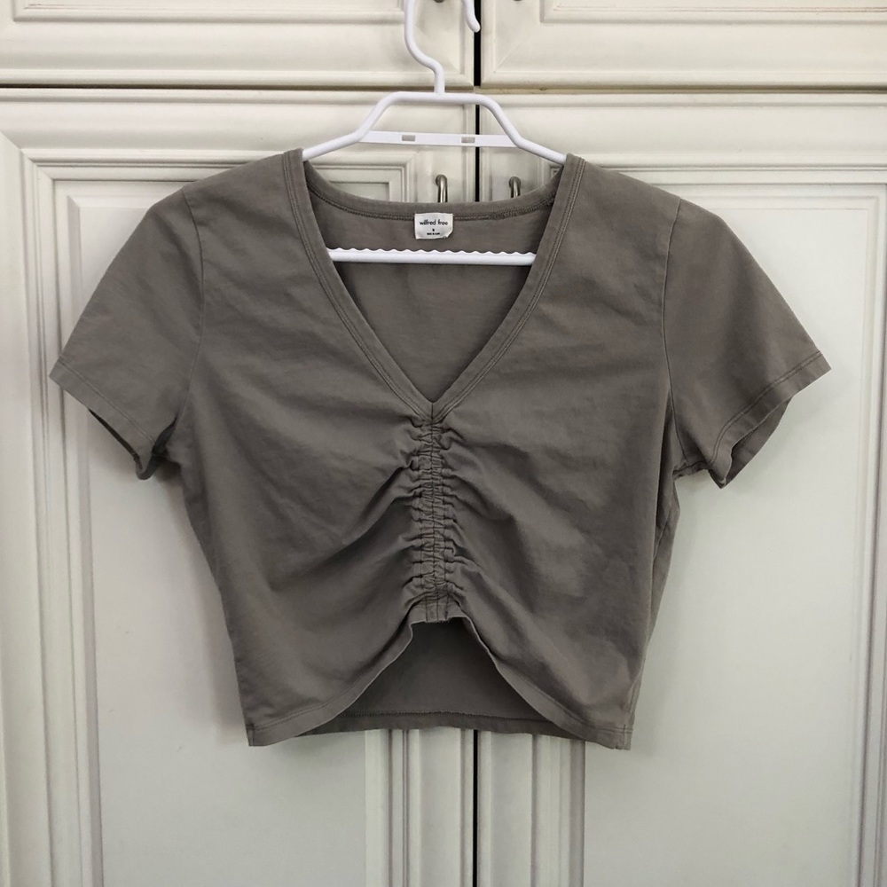 Wilfred Free womenās crop top t-shirt